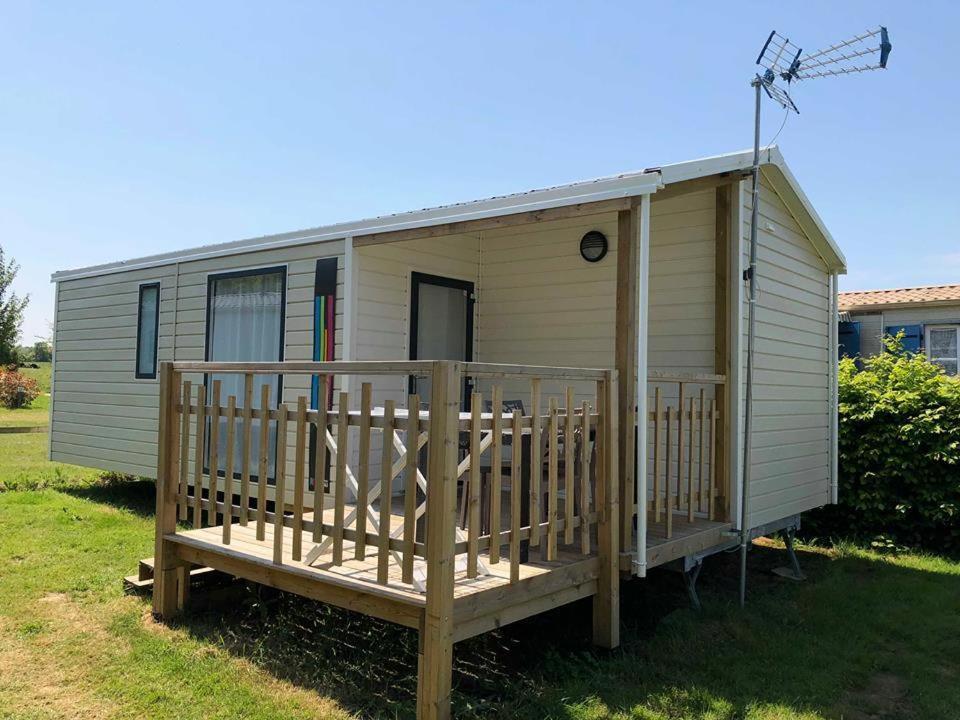 Camping Au Pre De L'Etang Sainte-Foy  Zewnętrze zdjęcie