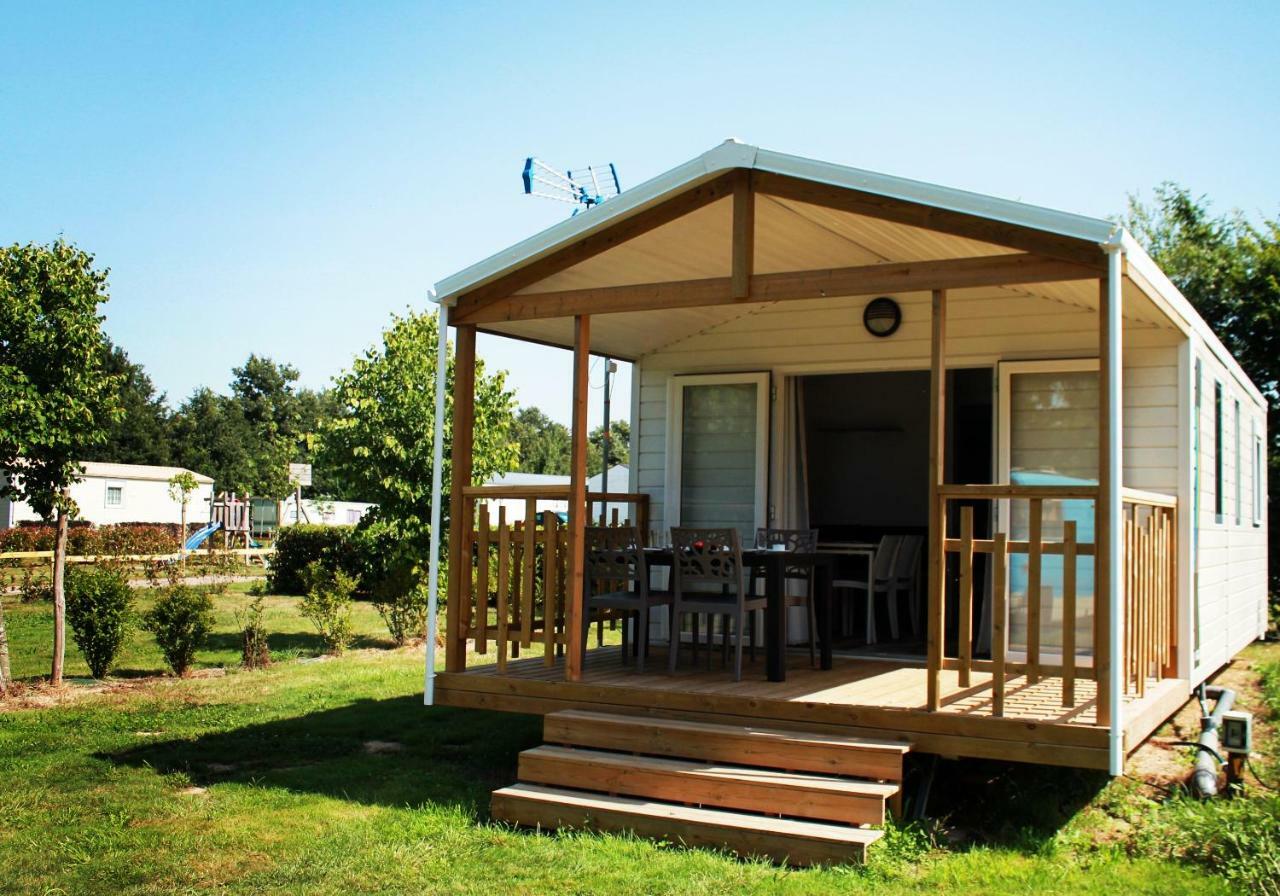 Camping Au Pre De L'Etang Sainte-Foy  Zewnętrze zdjęcie
