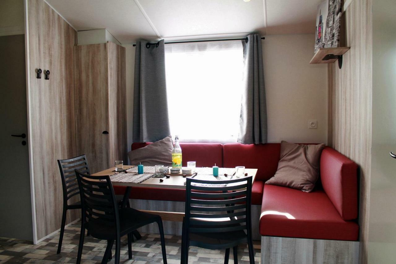 Camping Au Pre De L'Etang Sainte-Foy  Zewnętrze zdjęcie